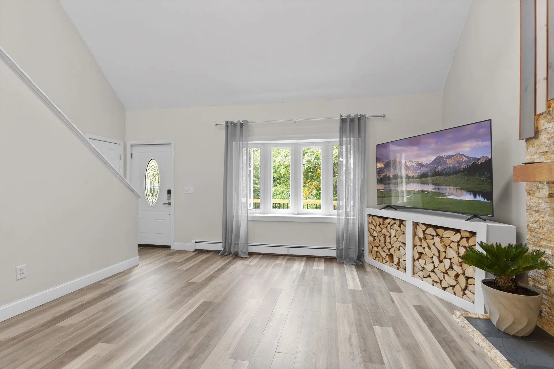 27 Tandy Road Deerfield NH 03037