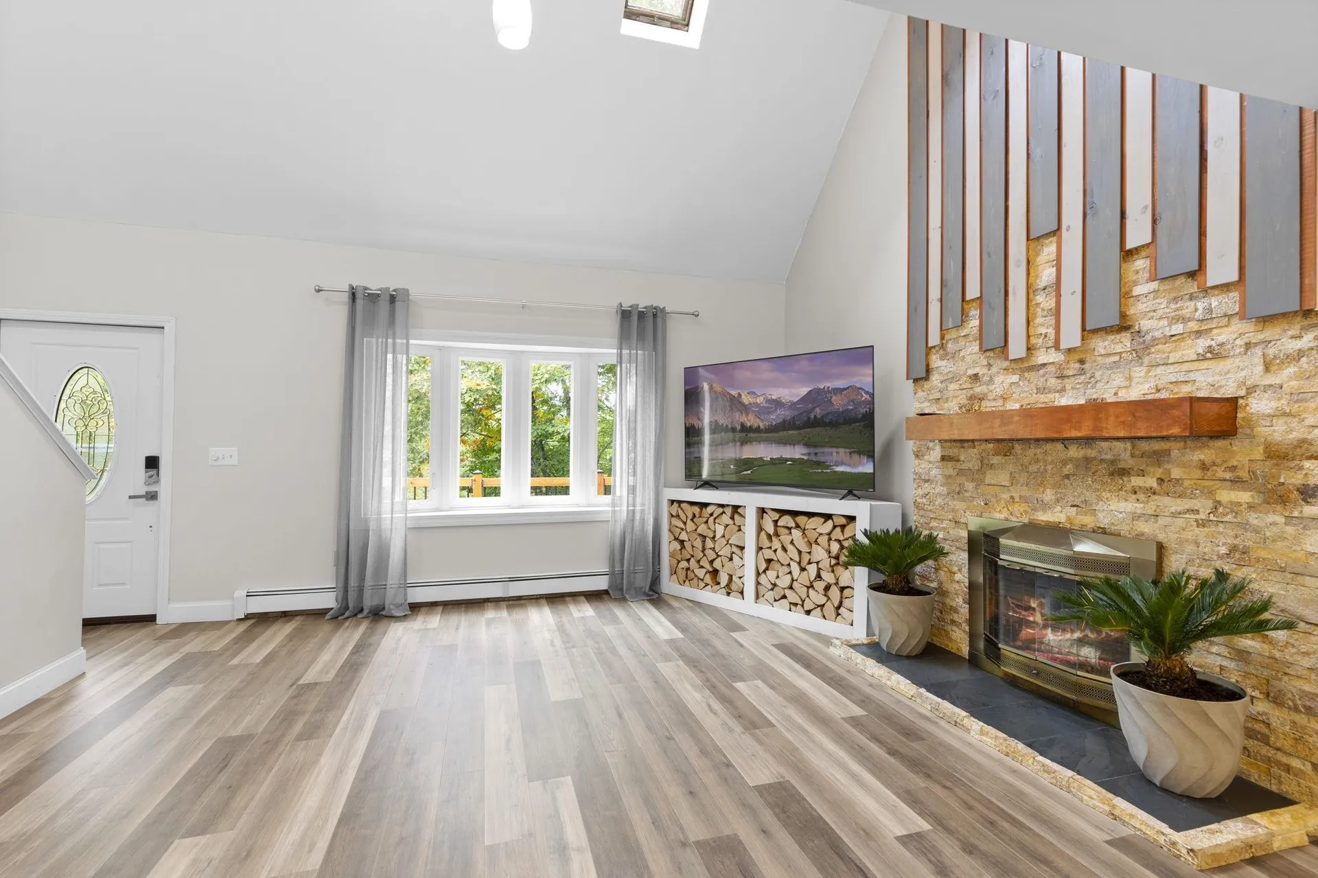 27 Tandy Road Deerfield NH 03037