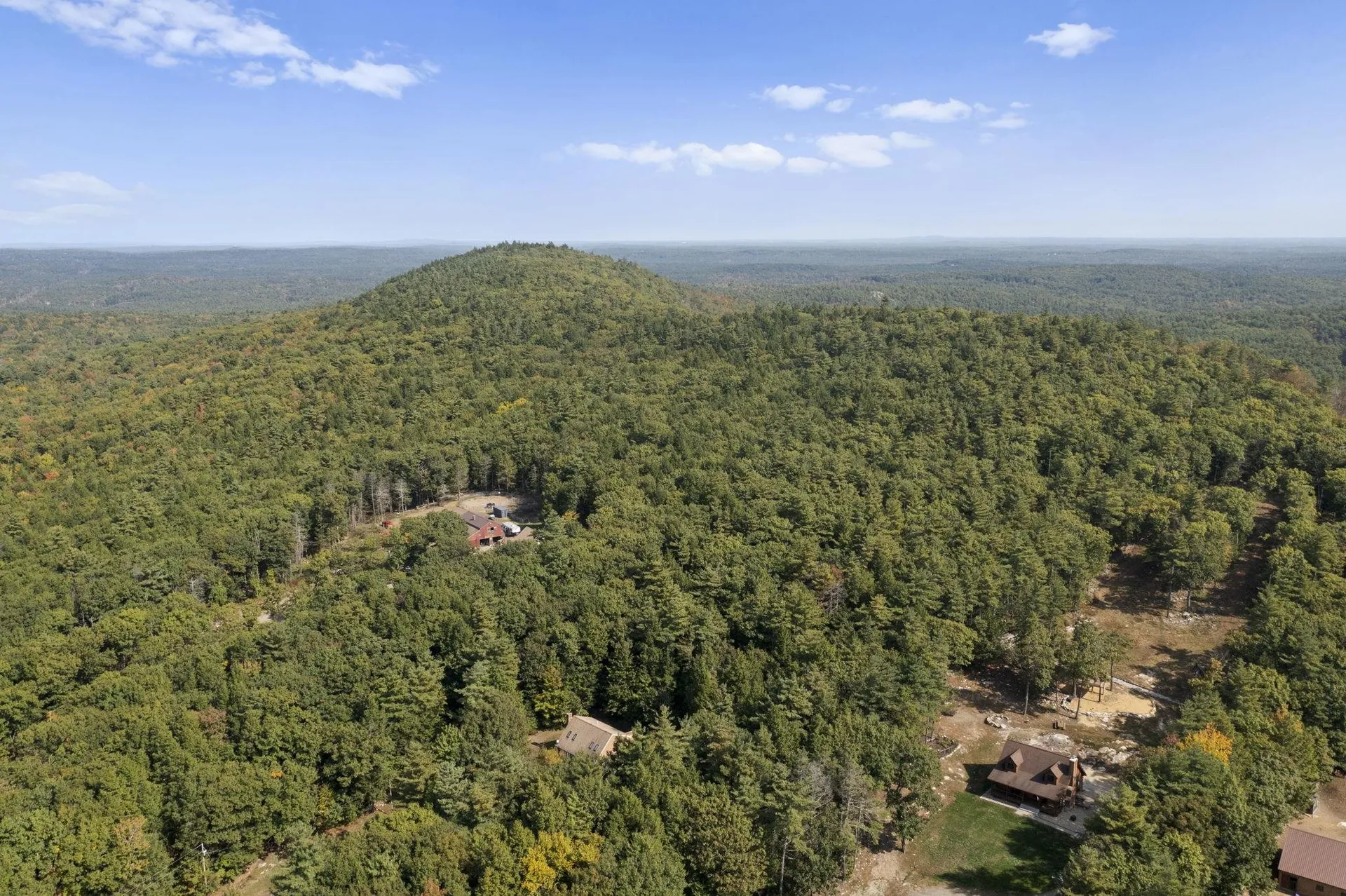 27 Tandy Road Deerfield NH 03037