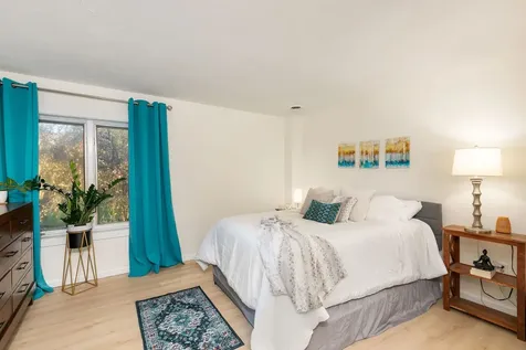 5 Tsienneto Road Derry NH 03038