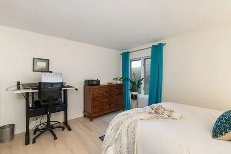 5 Tsienneto Road Derry NH 03038