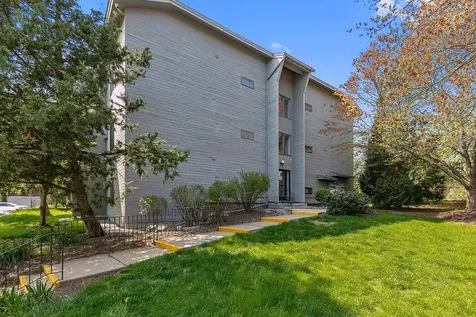 5 Tsienneto Road Derry NH 03038