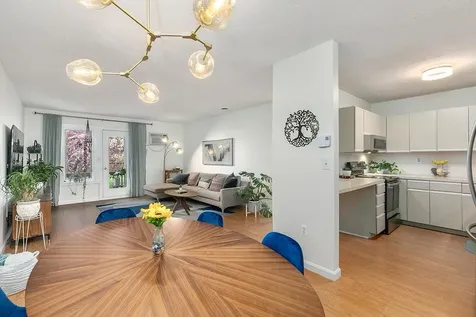 5 Tsienneto Road Derry NH 03038