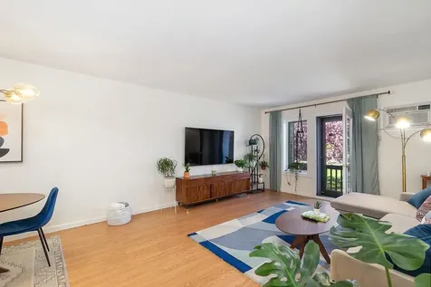 5 Tsienneto Road Derry NH 03038