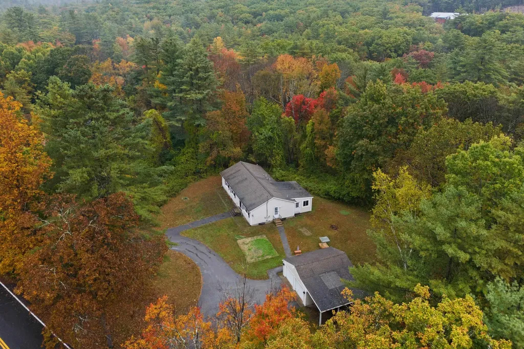 172 Straw Road Manchester NH 03102