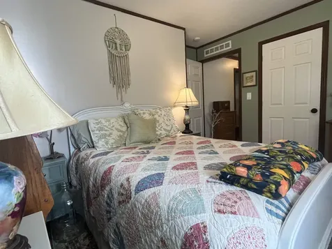 22 Lakeview Road Grand Isle VT 05458