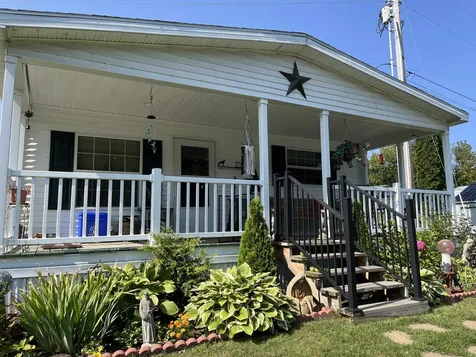 22 Lakeview Road Grand Isle VT 05458