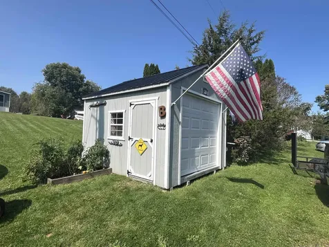 22 Lakeview Road Grand Isle VT 05458