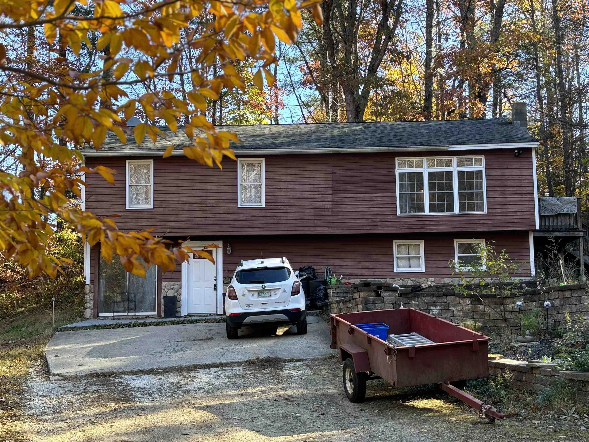 23 Elizabeth Road Sandown NH 03873