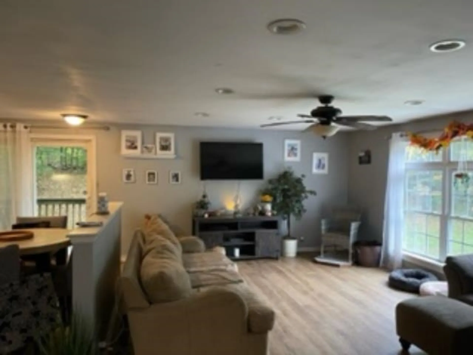 23 Elizabeth Road Sandown NH 03873