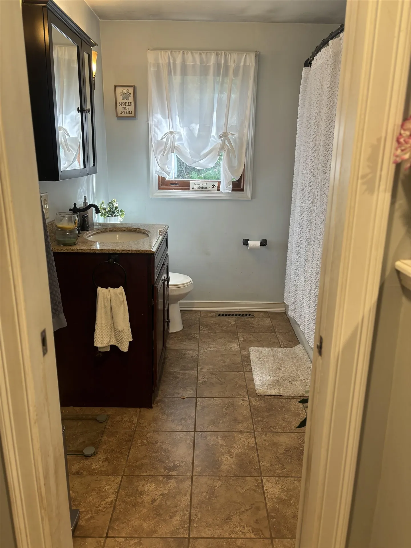 23 Elizabeth Road Sandown NH 03873