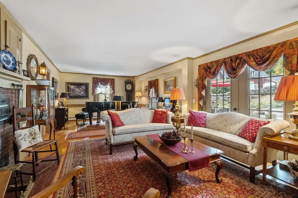 160 Waterloo Street Warner NH 03278