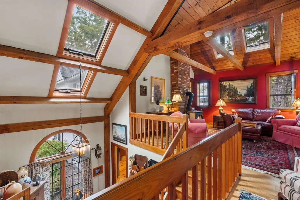 160 Waterloo Street Warner NH 03278