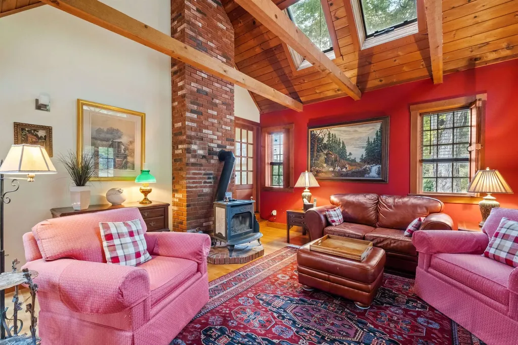 160 Waterloo Street Warner NH 03278