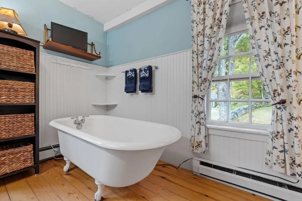 160 Waterloo Street Warner NH 03278