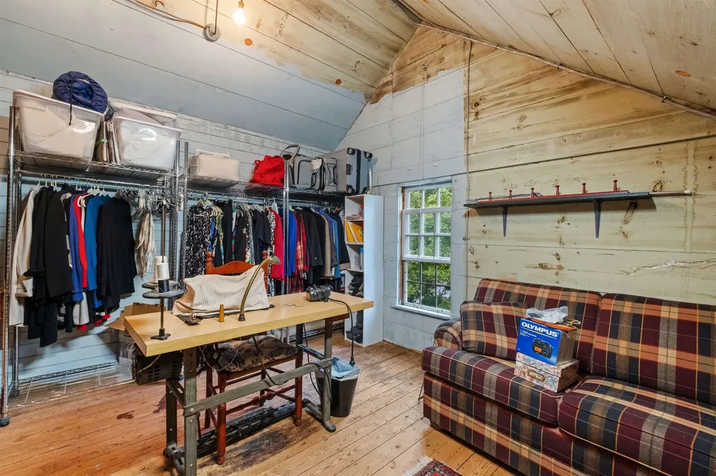 160 Waterloo Street Warner NH 03278