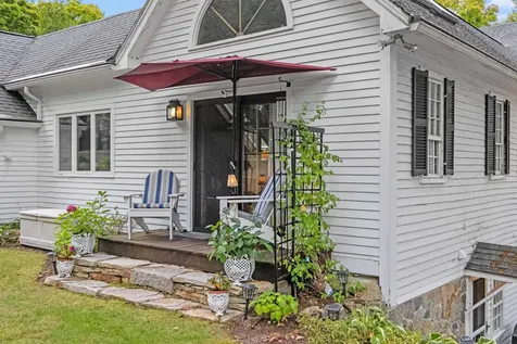 160 Waterloo Street Warner NH 03278