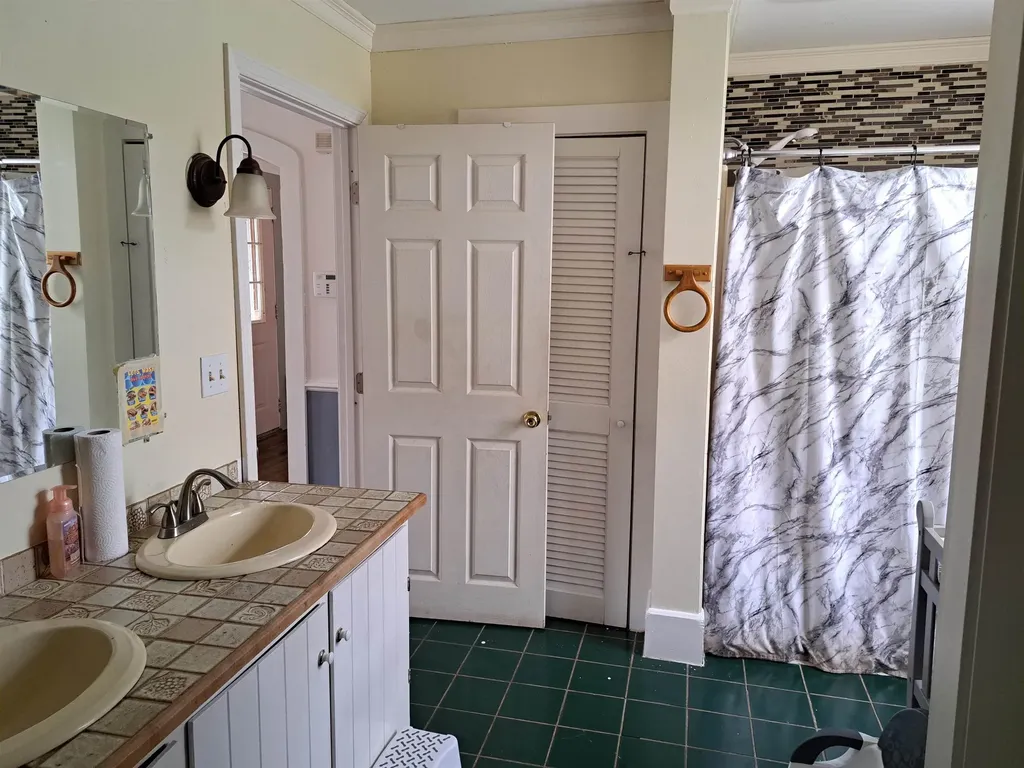 33 Vance Hill Road Newport Town VT 05857