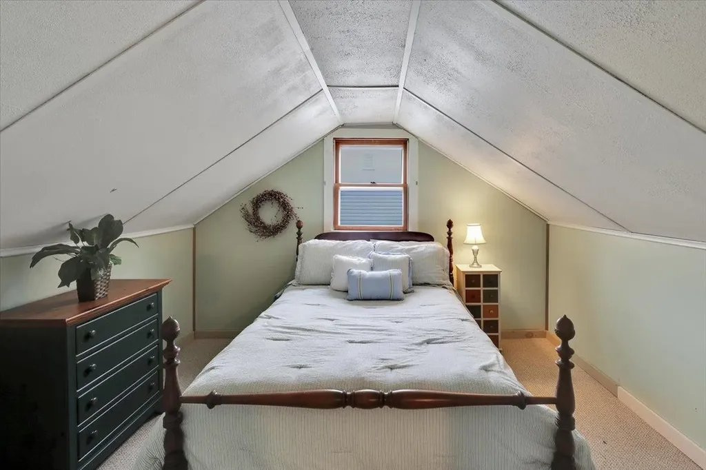 161 Woodlawn Road Burlington VT 05408