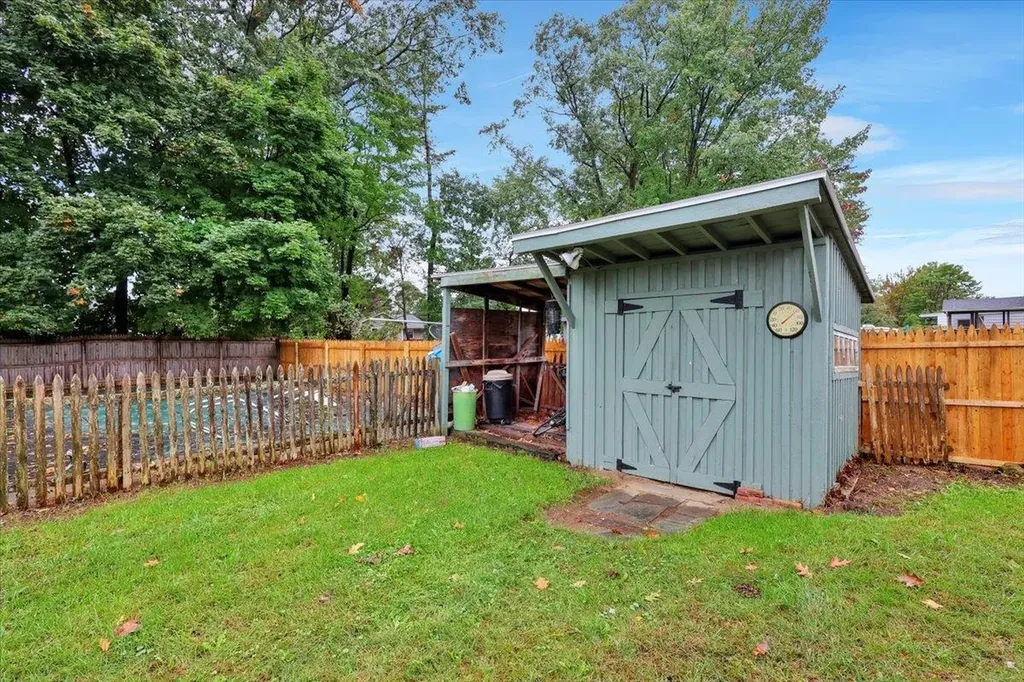 161 Woodlawn Road Burlington VT 05408