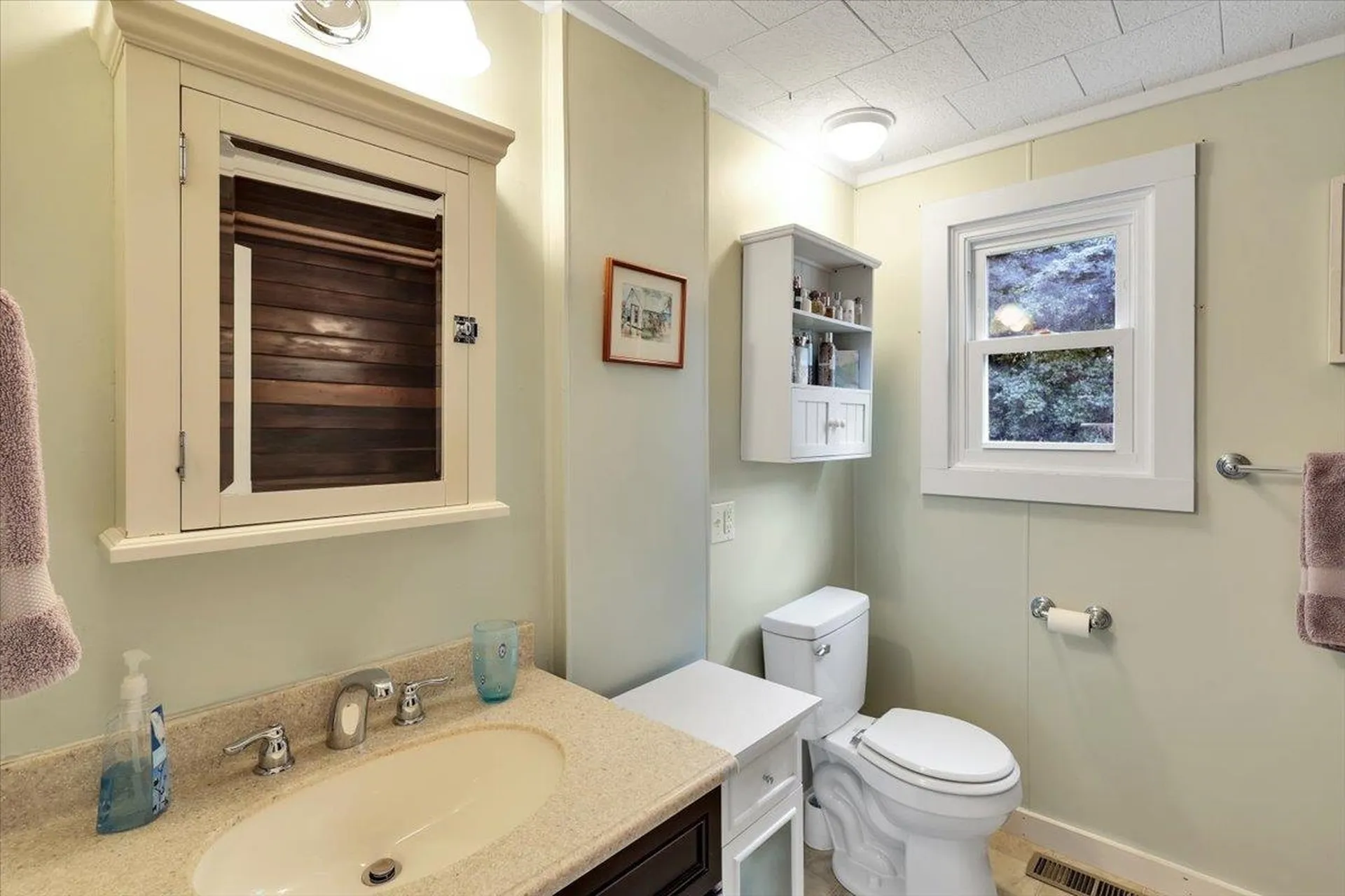 161 Woodlawn Road Burlington VT 05408