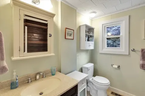 161 Woodlawn Road Burlington VT 05408