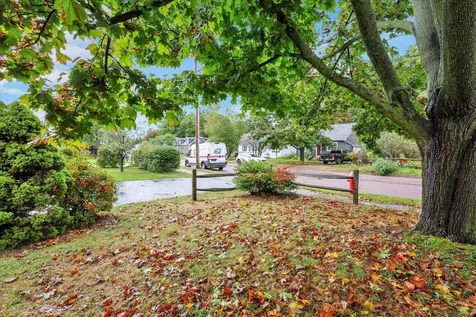 161 Woodlawn Road Burlington VT 05408