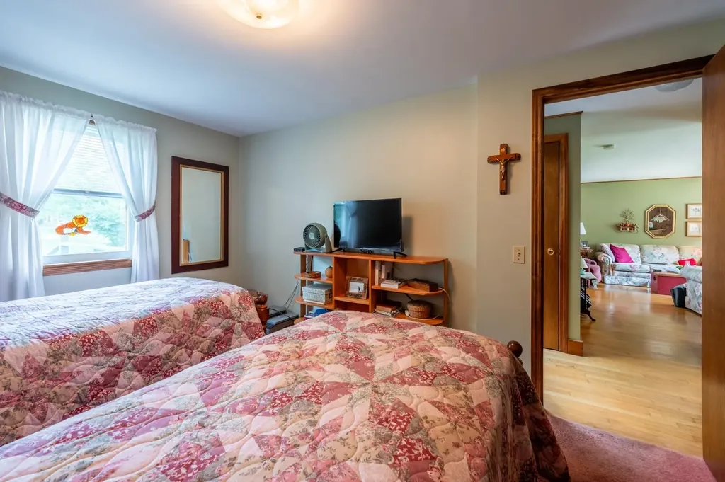 49 Woodrow Avenue Franklin NH 03235