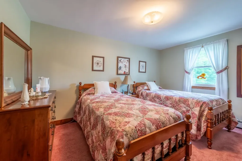 49 Woodrow Avenue Franklin NH 03235