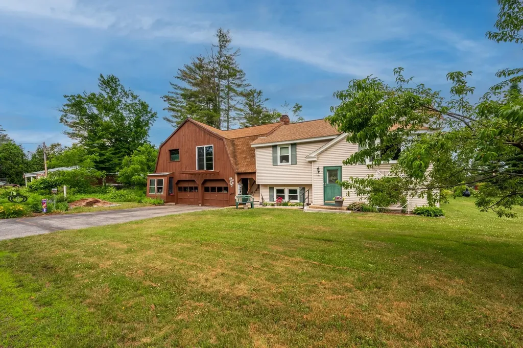 49 Woodrow Avenue Franklin NH 03235