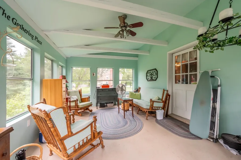 49 Woodrow Avenue Franklin NH 03235