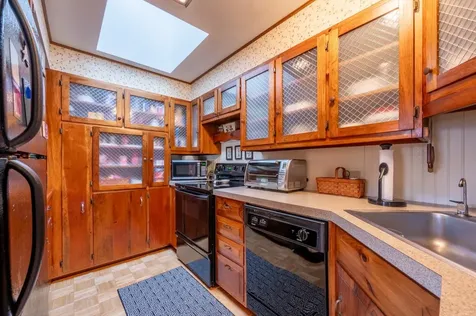 49 Woodrow Avenue Franklin NH 03235