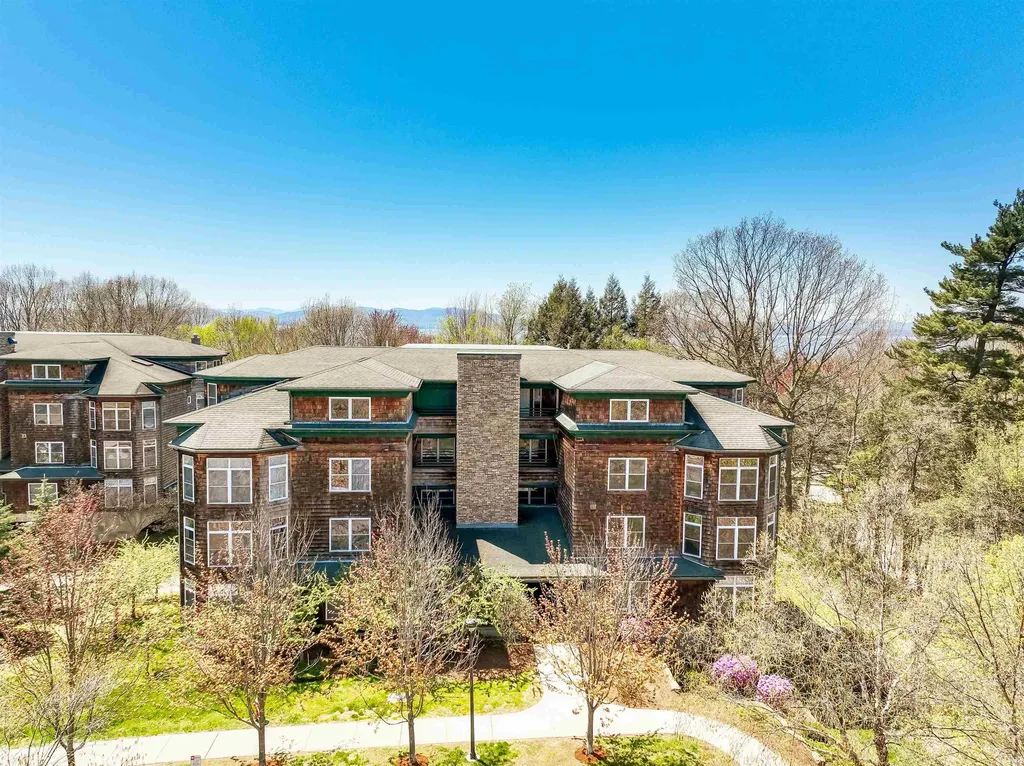 71 Claire Pointe Road Burlington VT 05401