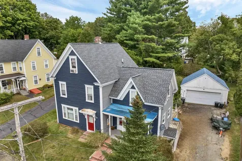 21 Chestnut Street Franklin NH 03235