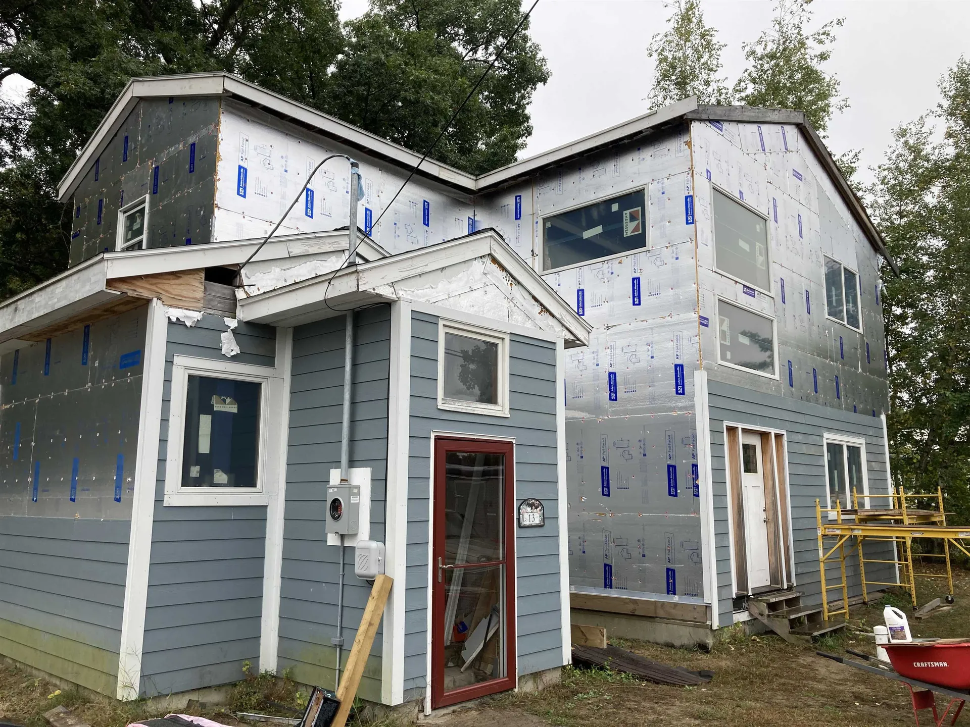 13 Raven Street Nashua NH 03060