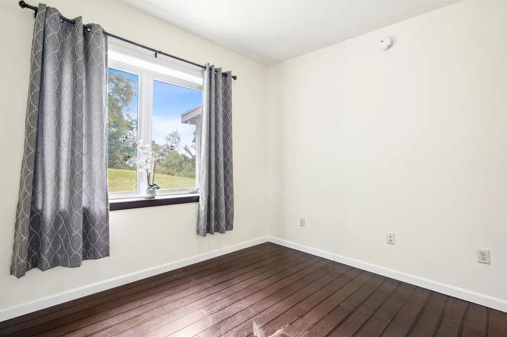 115 School Street Hartford VT 05009