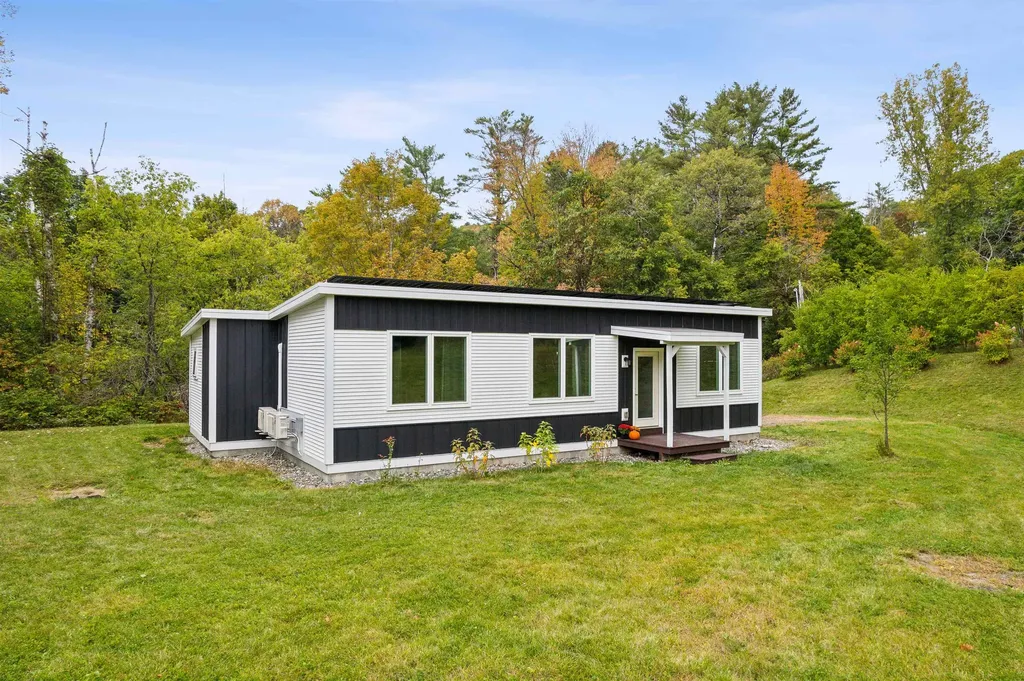 115 School Street Hartford VT 05009