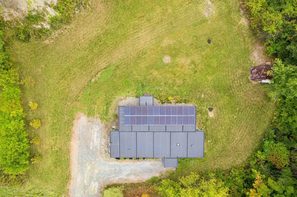 115 School Street Hartford VT 05009