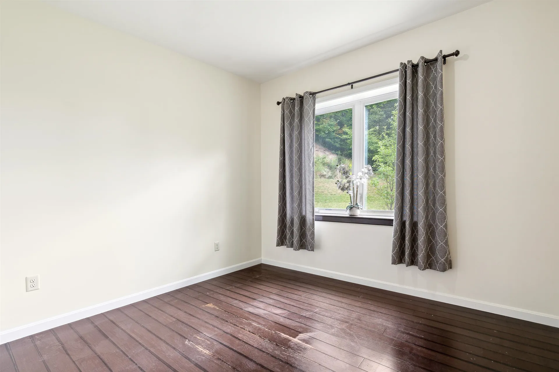 115 School Street Hartford VT 05009