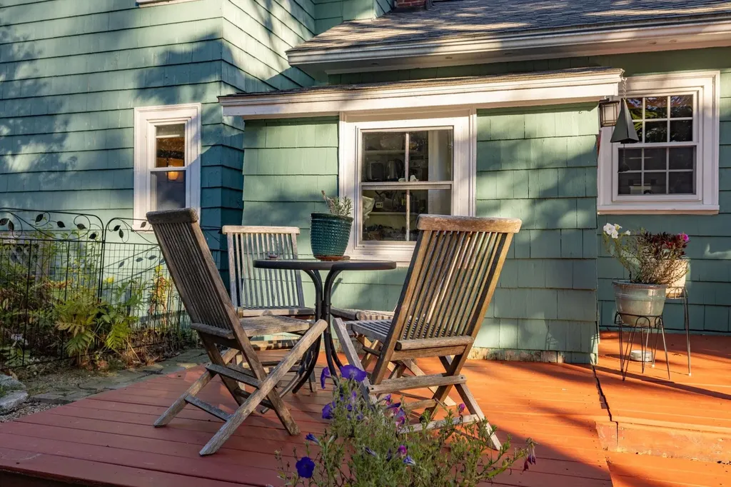 17 Wyman Avenue Kittery ME 03904