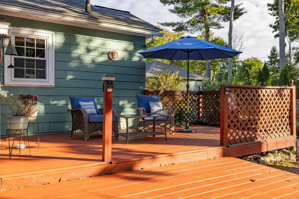 17 Wyman Avenue Kittery ME 03904