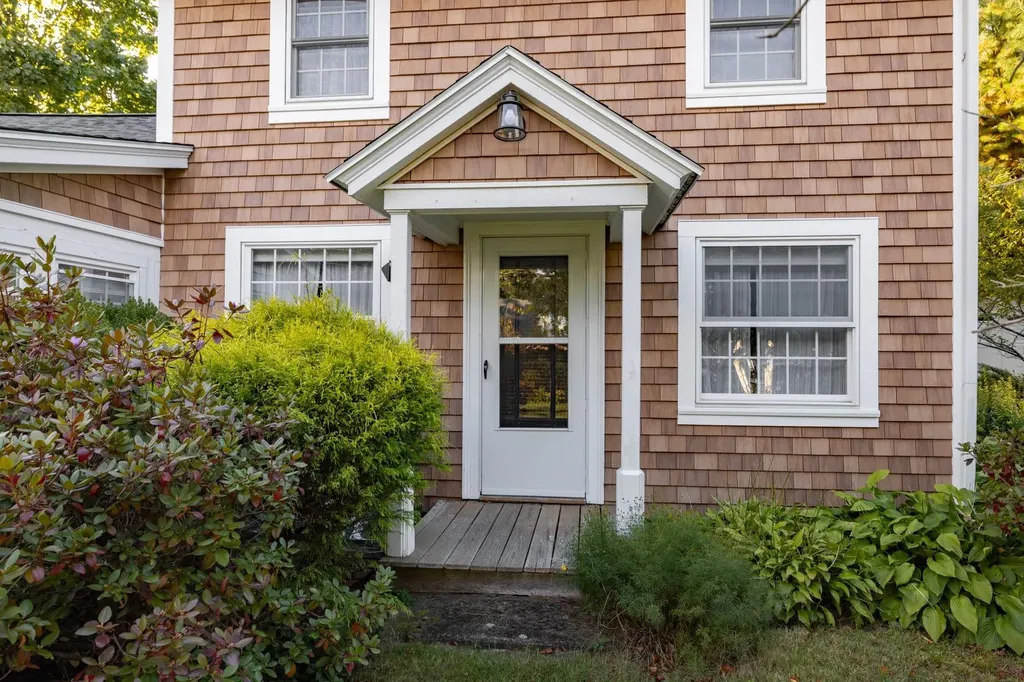 17 Wyman Avenue Kittery ME 03904