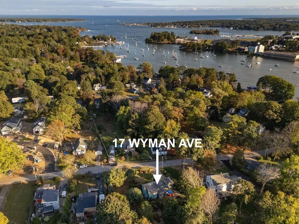 17 Wyman Avenue Kittery ME 03904