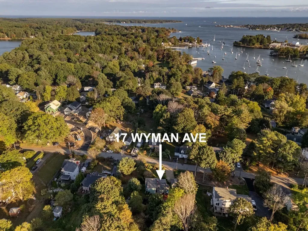 17 Wyman Avenue Kittery ME 03904