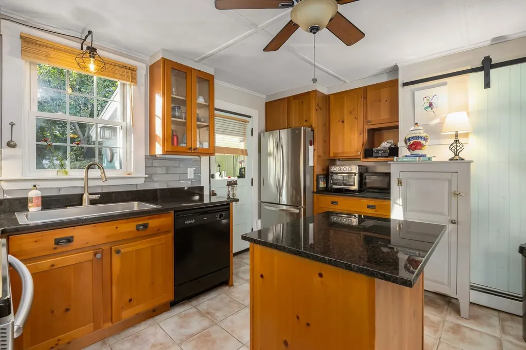 17 Wyman Avenue Kittery ME 03904