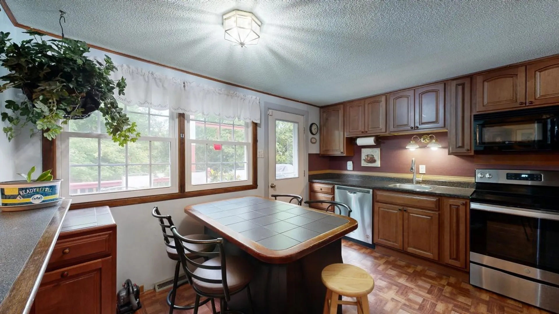 48 Richmond Drive Shelburne VT 05482