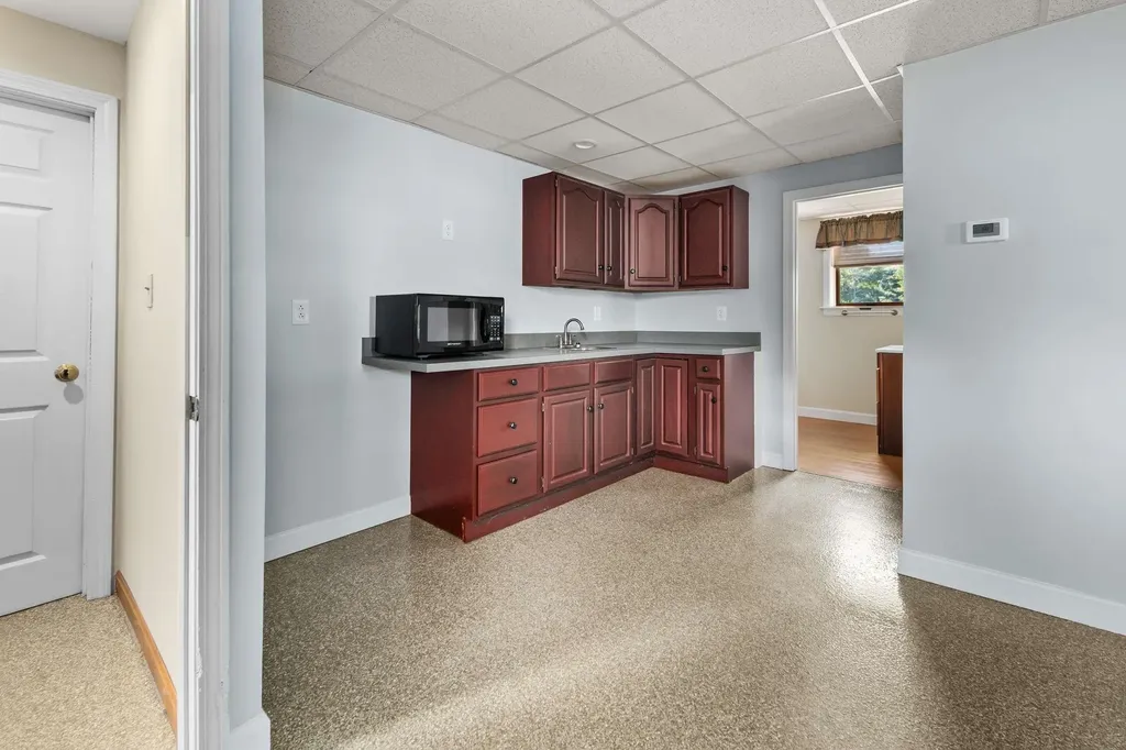 235 Hanscom Road Eliot ME 03903