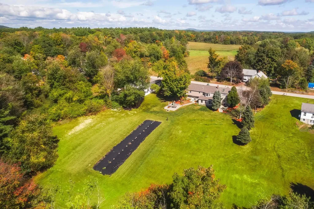 235 Hanscom Road Eliot ME 03903
