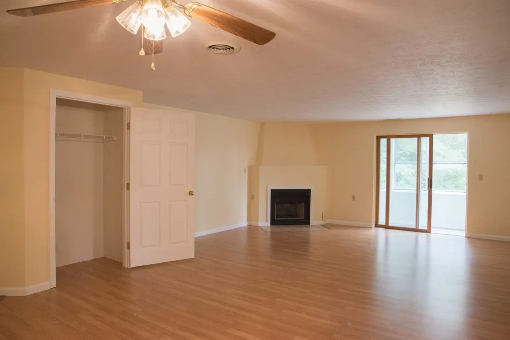 491 Mammoth Road Londonderry NH 03053