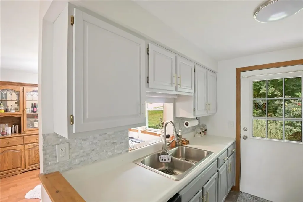 18 Valade Park Burlington VT 05408